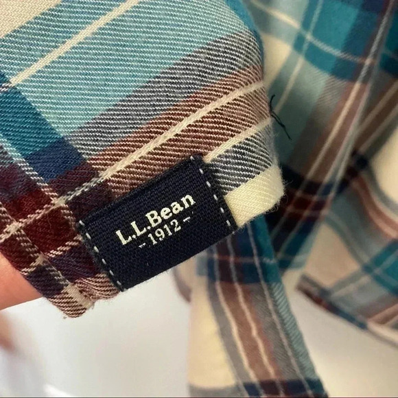 L.L. Bean plaid slightly fitted  organic cotton tencel lyocell blend shirt - Picture 5 of 6